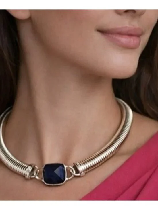 Vintage Saks Fifth Avenue Gold Tone Collar Necklace Black Stone Center 80s - Picture 2 of 9